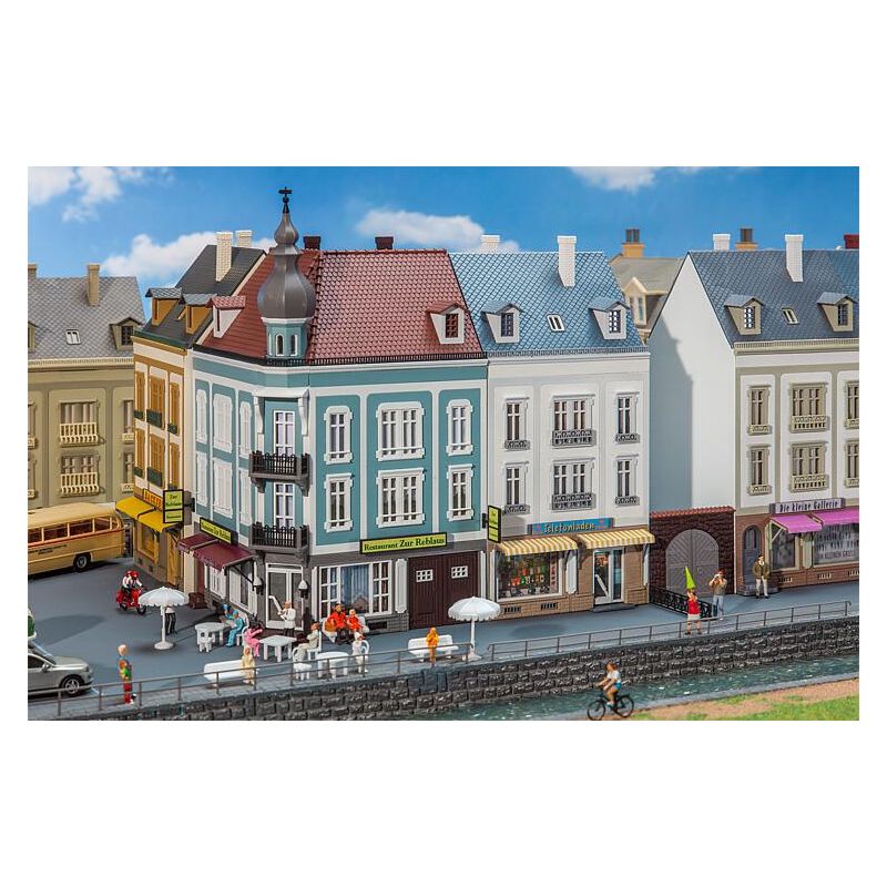 Faller 130703 2 Sorház Beethoven utca